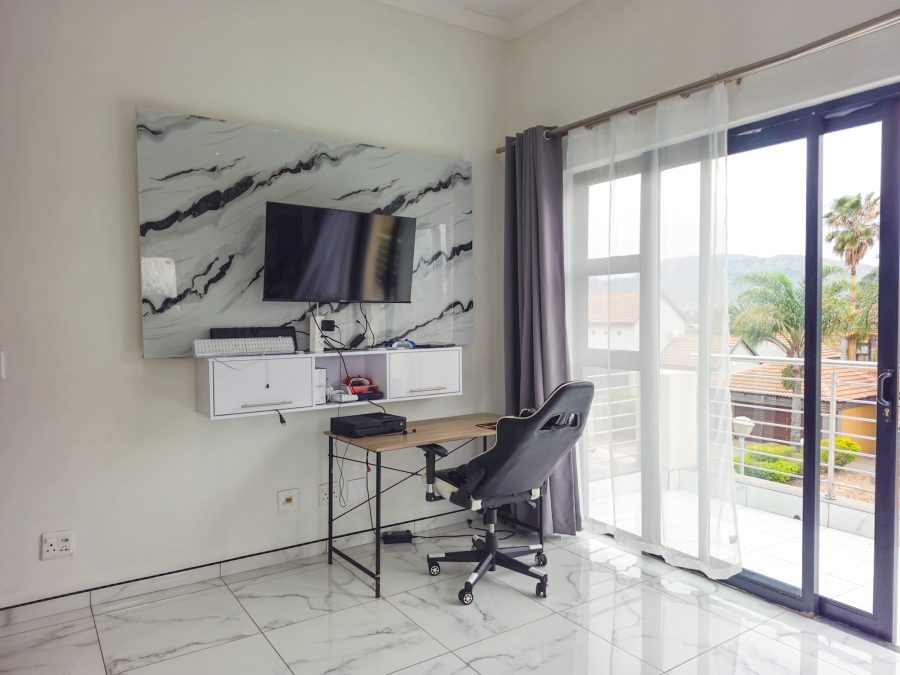 4 Bedroom Property for Sale in Xanadu Eco Park North West